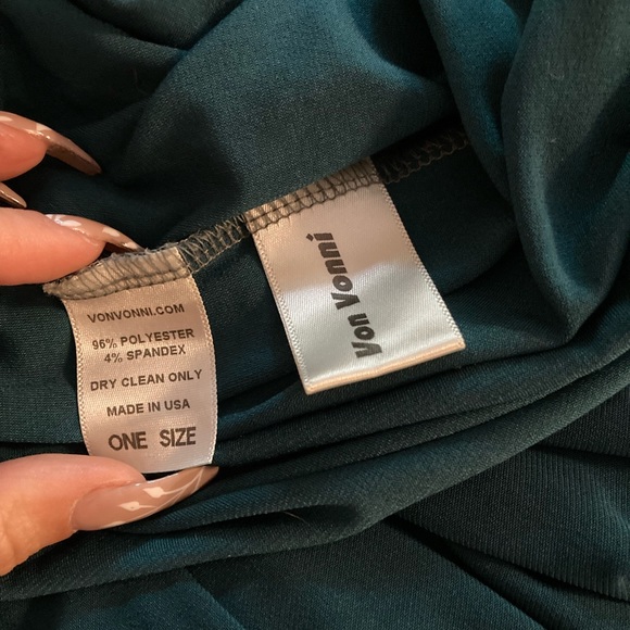 Green Infinity Maxi Dress - Picture 2 of 4